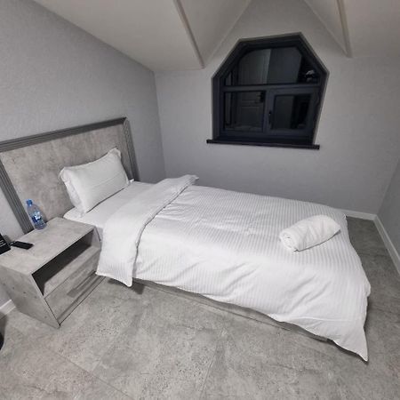 Revel Hotel Taschkent Exterior foto